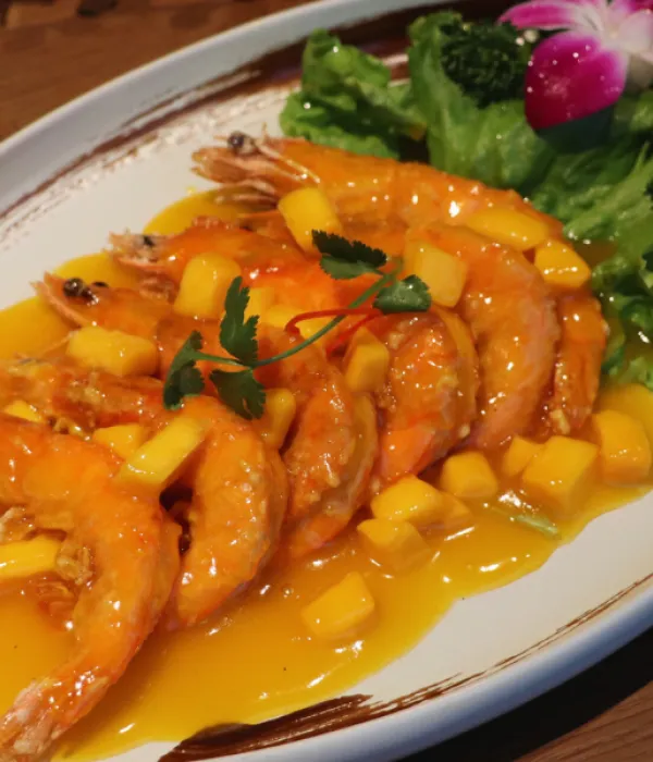 Wok-fried Shrimp with Mango Sauce